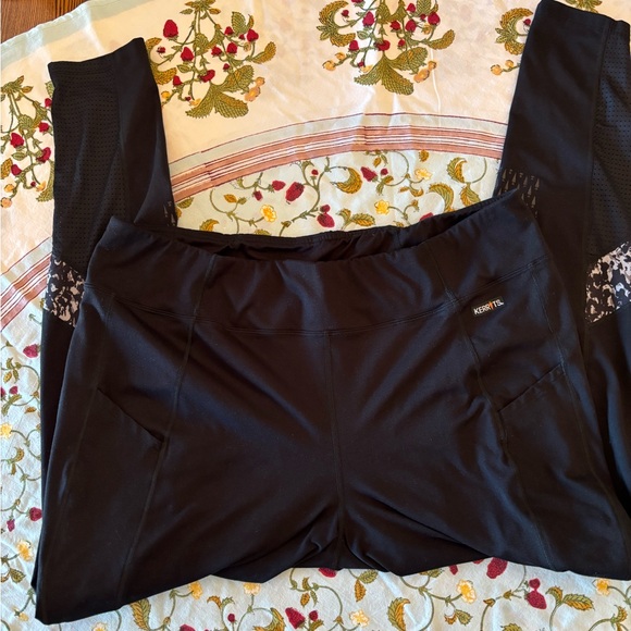 Kerrits Knee Grip Riding Tights with Patterned Detail - Picture 3 of 8